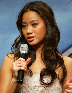 Gaya Rambut Wavy Mid Part gaya-rambut-wanita-korea-2015_1064597