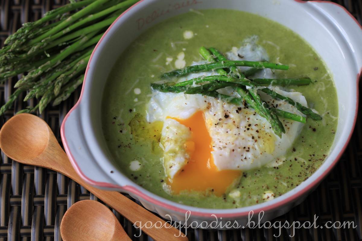 GoodyFoodies Recipe Creamy asparagus soup with poached egg, Parmesan