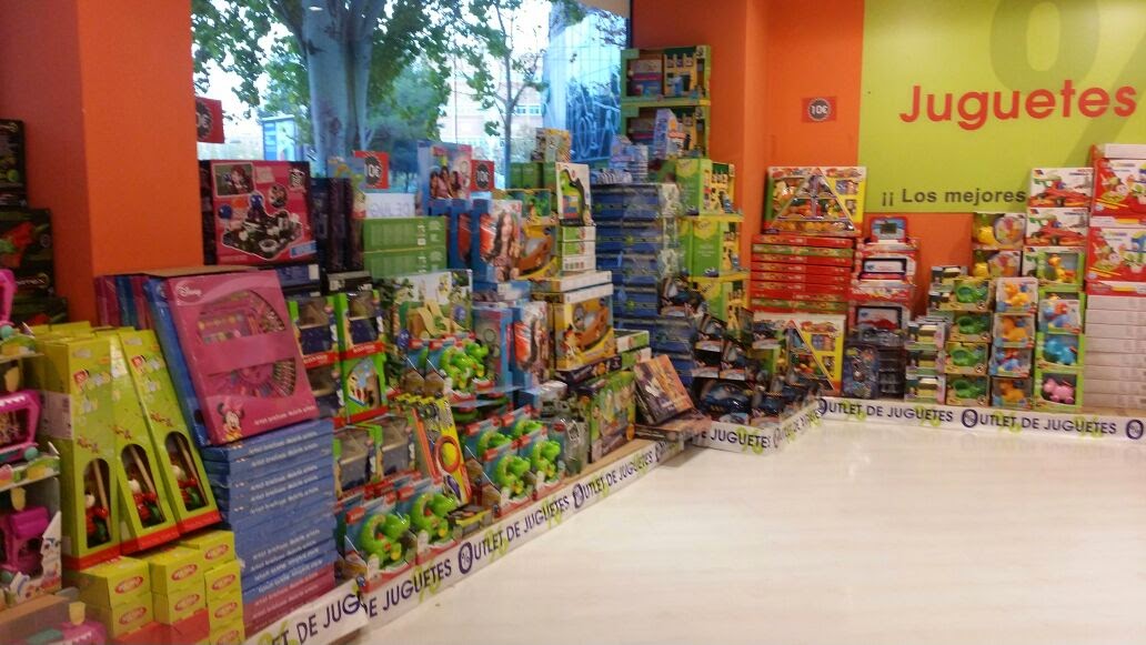 ME LO HA DICHO LOLA OUTLET DE JUGUETES NAVIDAD 2014