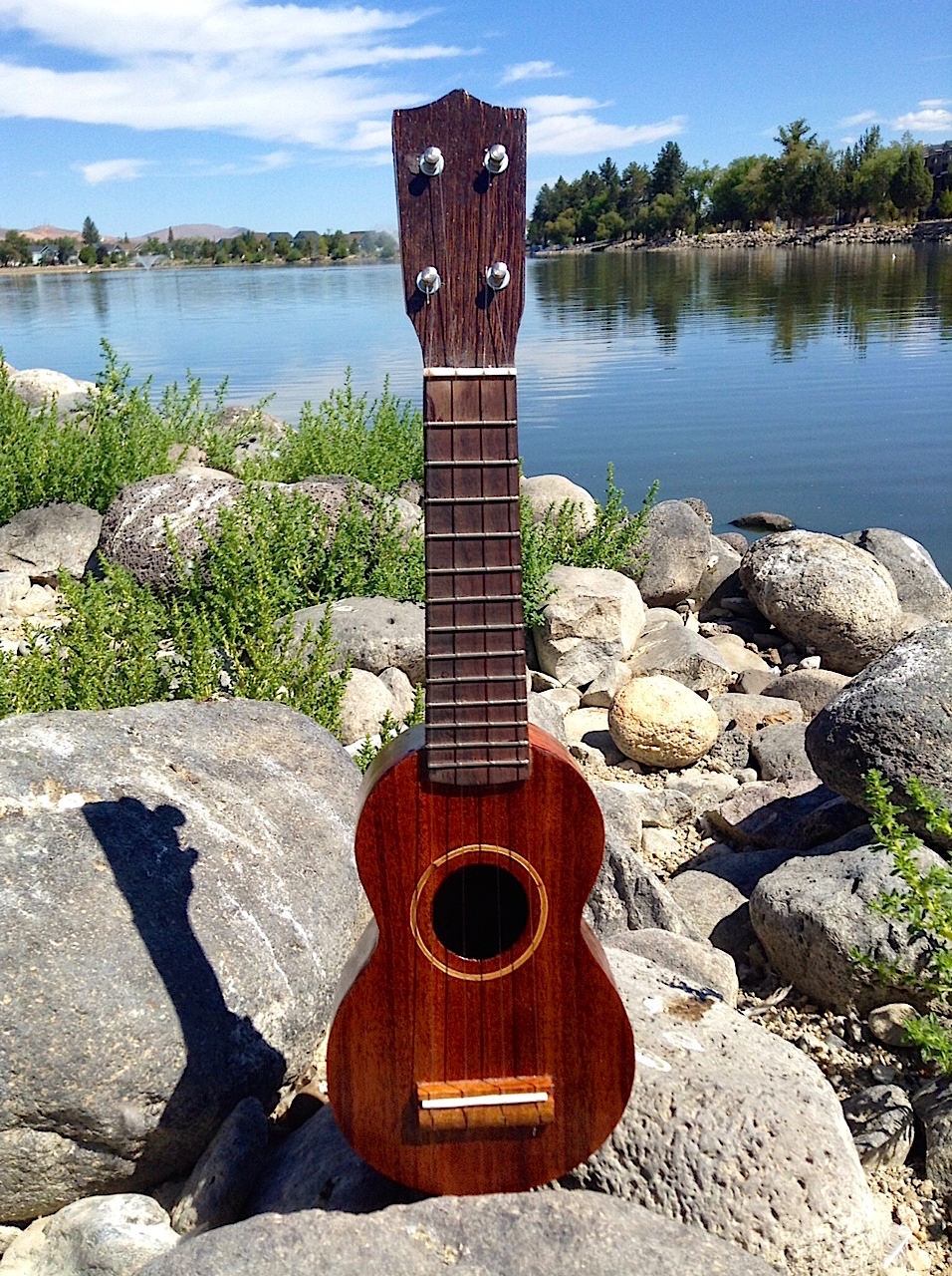 Tiwi Mini Ukuleles Flame Mahogany Tiwi piccolo