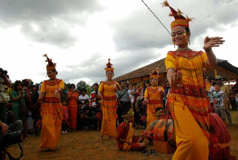 Adat Tana Toraja Tari Pagellu� Blog Dream