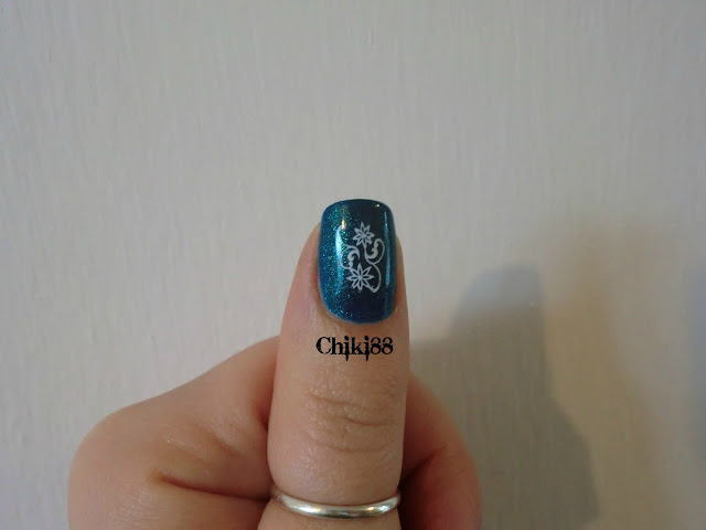 Nail art - Turquoise - foto senza flash