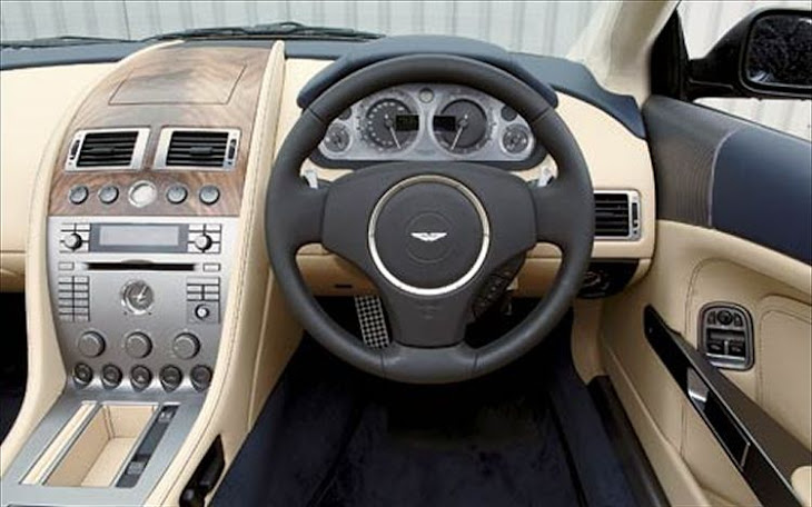 Aston Martin DBS