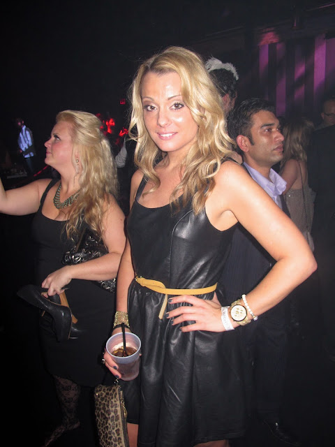 picture-me-clubbing-black-party-2012