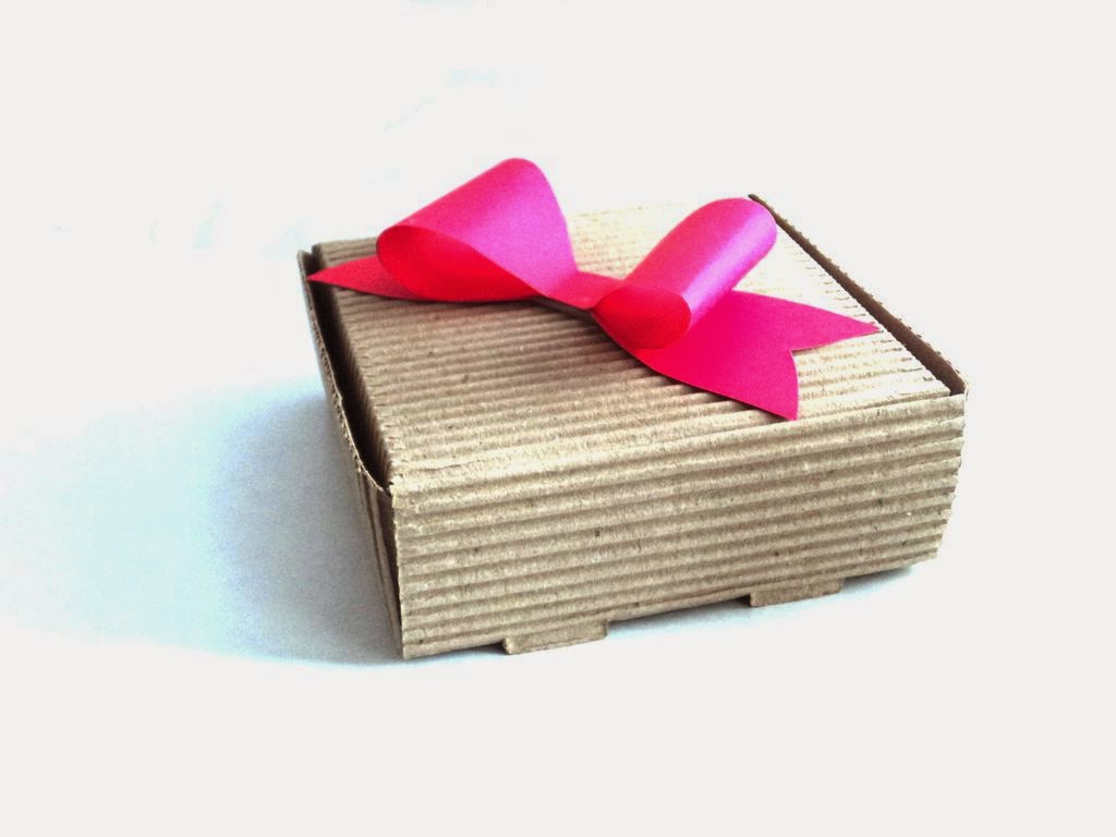Adornos para Regalos de Tutorial de Artesania Adorno con moño de papel
