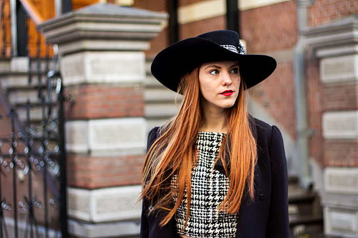 Black and white fashion blogger outfit with houndstooth / pied de poule Eudia hat, crop top and socks