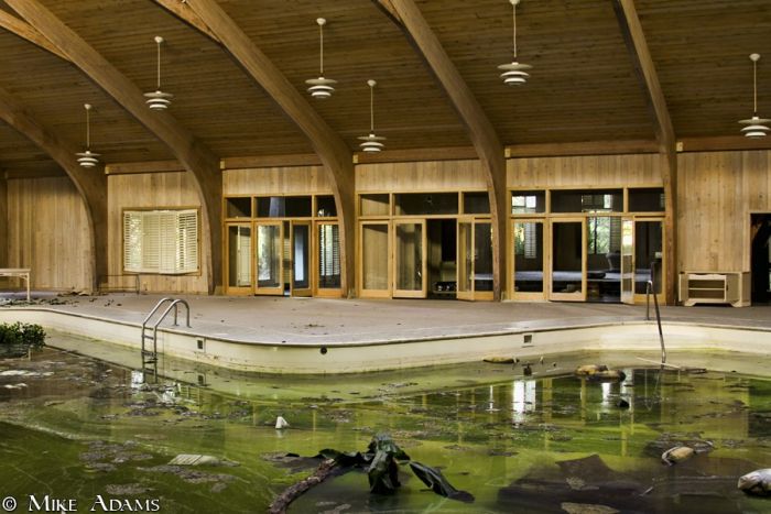 Reaganite Independent: Inside Mike Tyson's (Hyper-Tacky) Abandoned