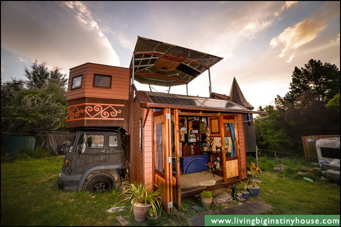 Home-Made Eco-Friendly Truck, Unfolds Into a Castle