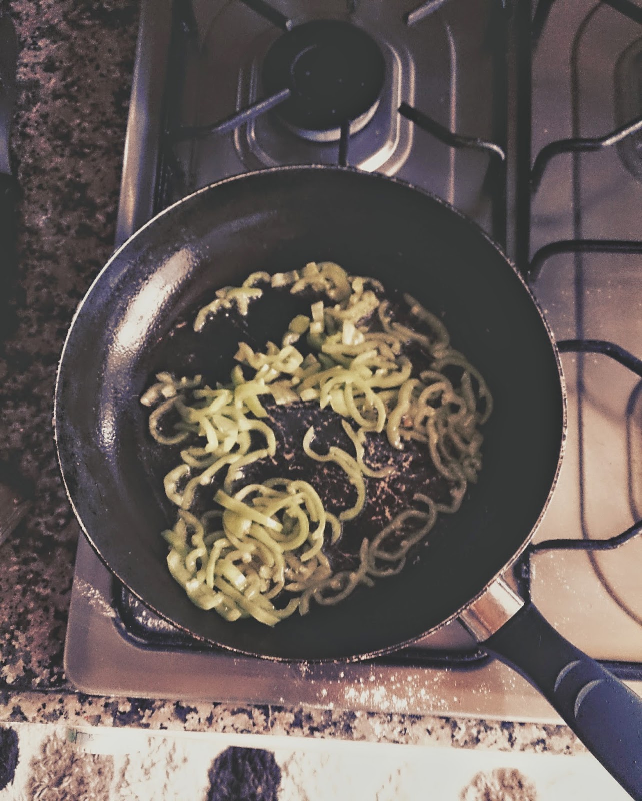 EatPrayMade Tavada Pratik Pizza^^