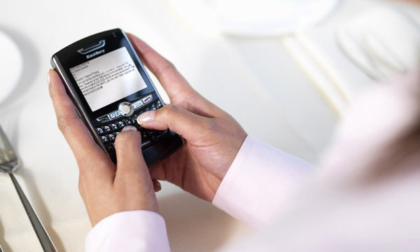 ENVIAR UN SMS A UN MOVIL enviar un sms a un movil: