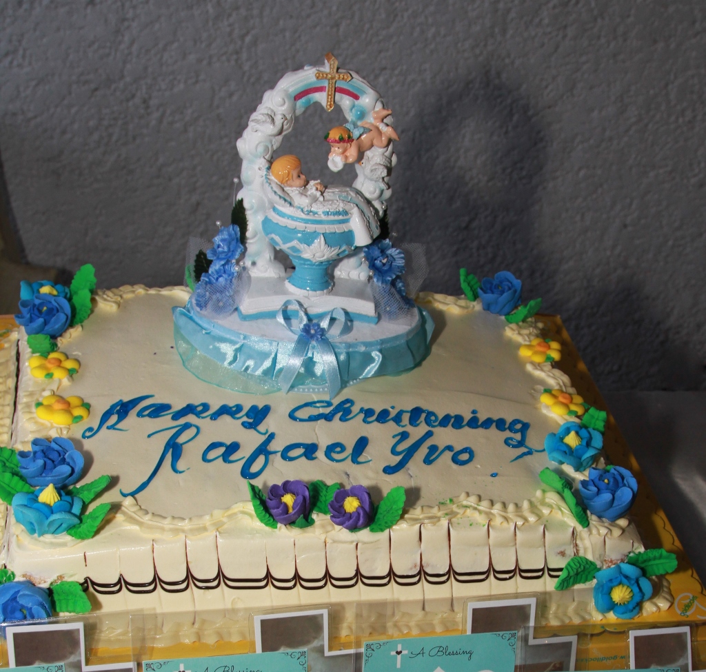 Party DIY: Christening Favors, Balloons, and Cake