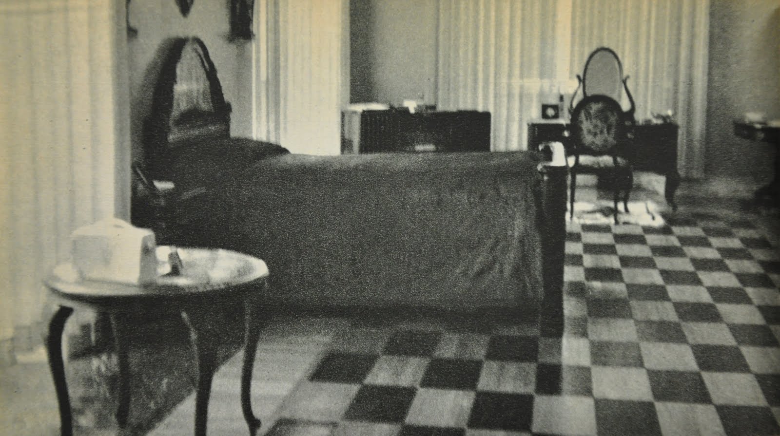 Orbis Catholicus Secundus What the Pope's Bedroom Looks Like