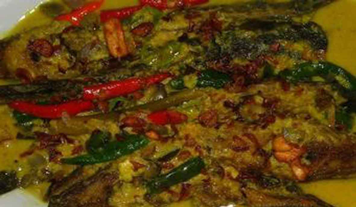 RESEP MANGUT LELE BUMBU KUNING PEDAS RESEP MANGUT LELE BUMBU KUNING PEDAS
