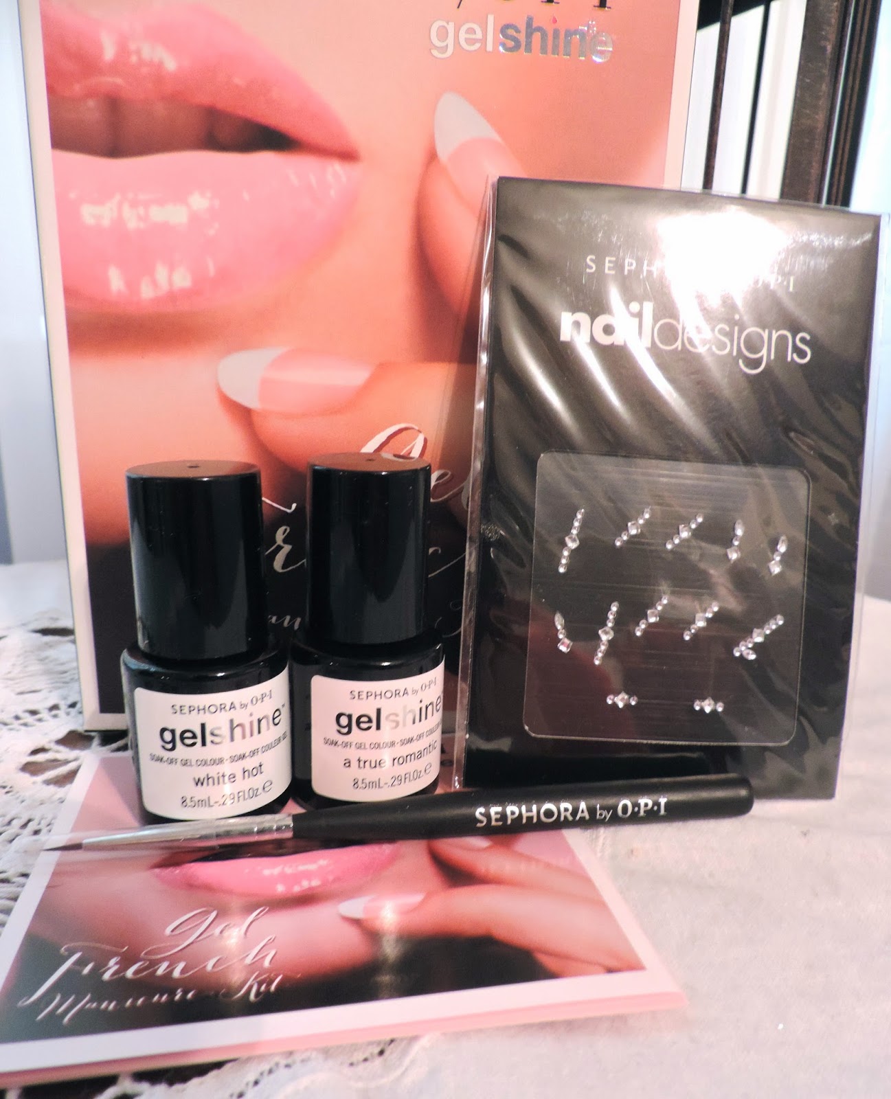 Simple Charm Beauty Mani Monday Sephora by OPI Gel French Manicure Kit