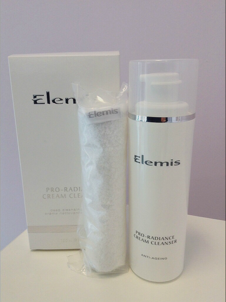 Elemis Pro-Radiance Cream Cleanser Elemis Pro-Radiance Cream Cleanser
