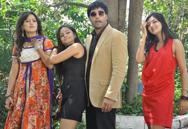 donga prema movie heroines kavitha, kushi mukharjee, sheetal movie stills1 donga prema movie heroines kavitha, kushi mukharjee, sheetal movie stills1
