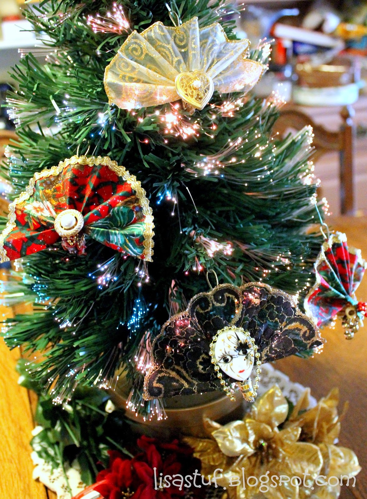 StuffnSuch By Lisa Ribbon Fan Ornament