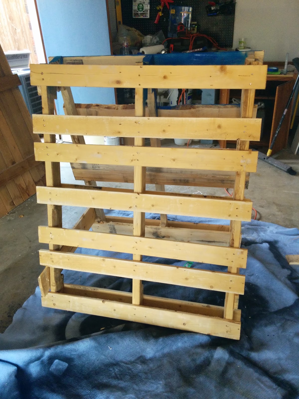 Love and Spray Paint Pallets A'Plenty