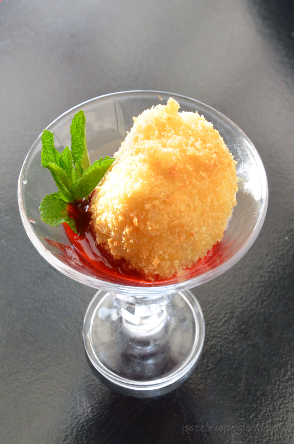 Mandarin, Warszawa, kuchnia chińska, Powsin, restauracja, deser, lody w tempurze