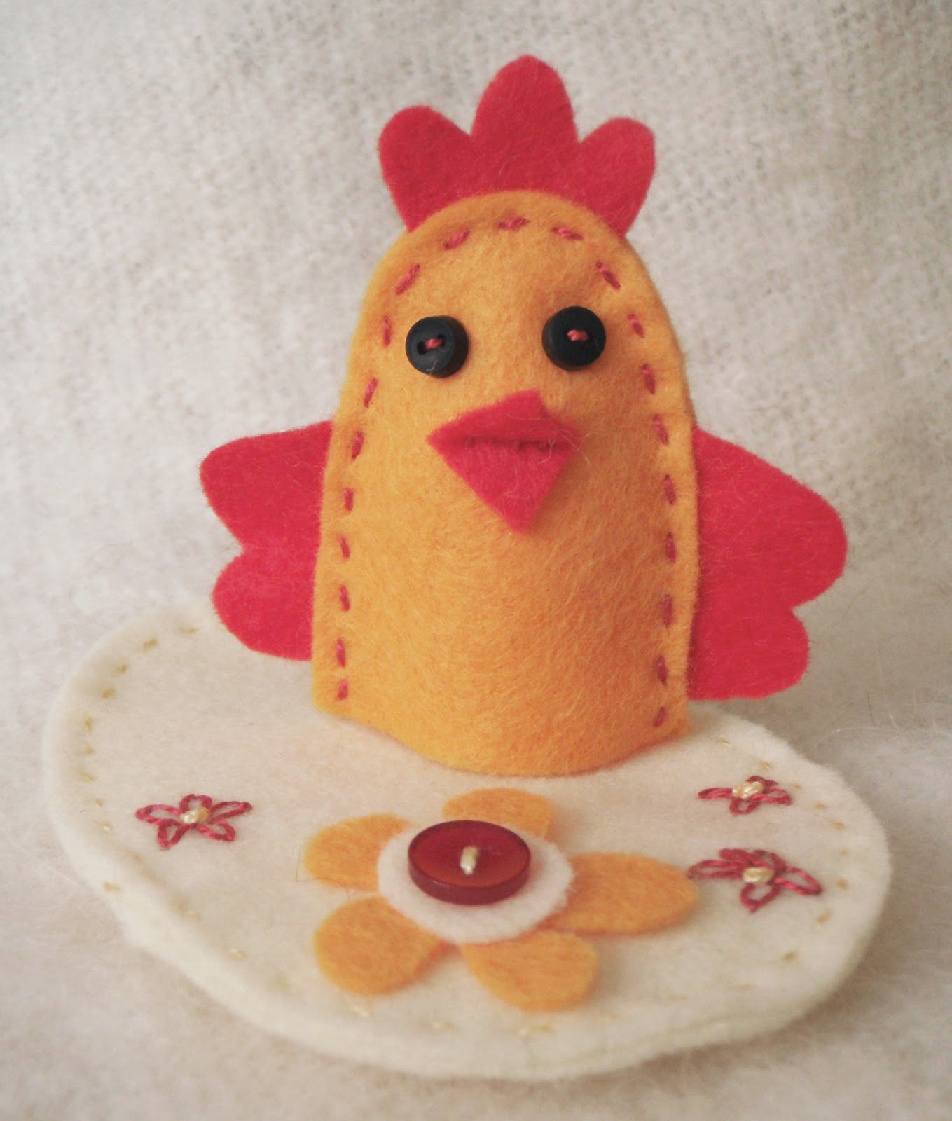 Lucykate Crafts . . . Sewing Bee...