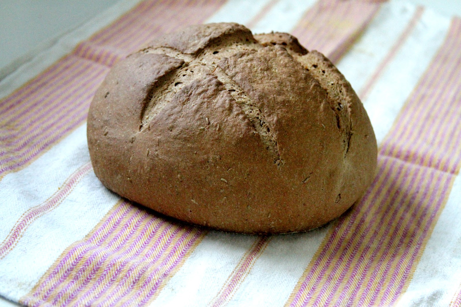 SweetE Oil Free Pumpernickel Bread