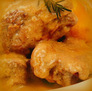Brazuelo de cerdo a la griega Brazuelo de cerdo a la griega