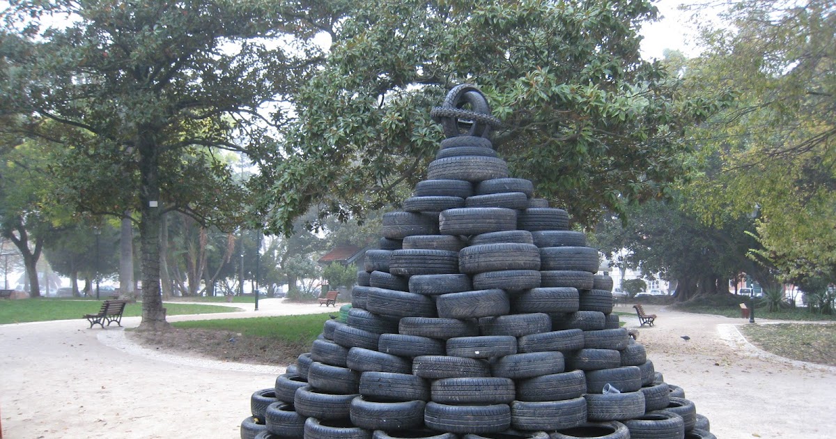enfeites luminosos de natal para jardim: do Príncipe Real: Uma árvore de Natal sui generis e outros enfeites enfeites luminosos de natal para jardim: do Príncipe Real: Uma árvore de Natal sui generis e outros enfeites