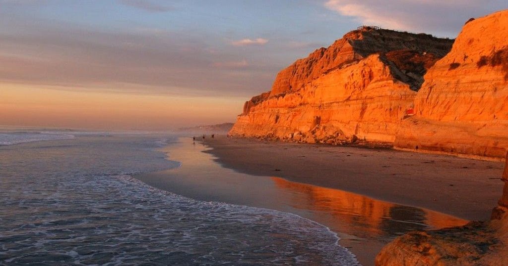 Color Forte: Benjamin Moore White Sand OC-10 Southern California