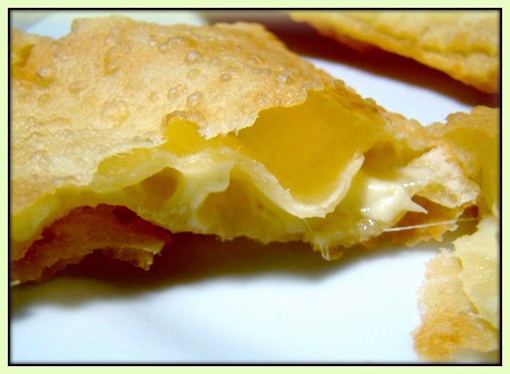 BLOG DO PECO Pastel de feira (carne e queijo)
