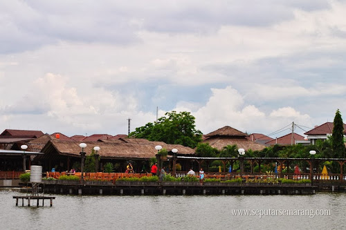 Kampung laut dari maerokoco