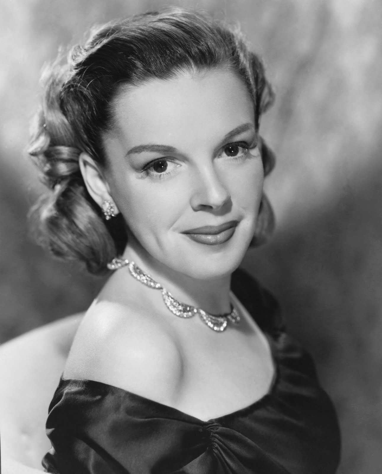 Dazzling Divas Judy Garland