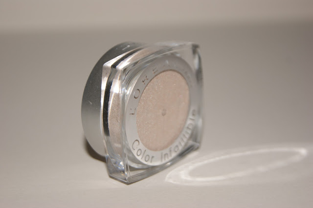 L'oreal Color Infaillible Eyeshadow Time Resist White 