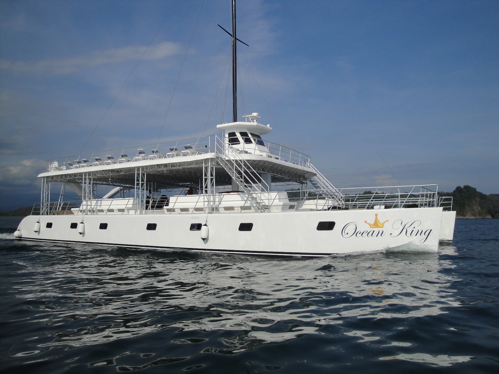 Manuel Antonio Catamaran Adventures Ocean King in Manuel Antonio