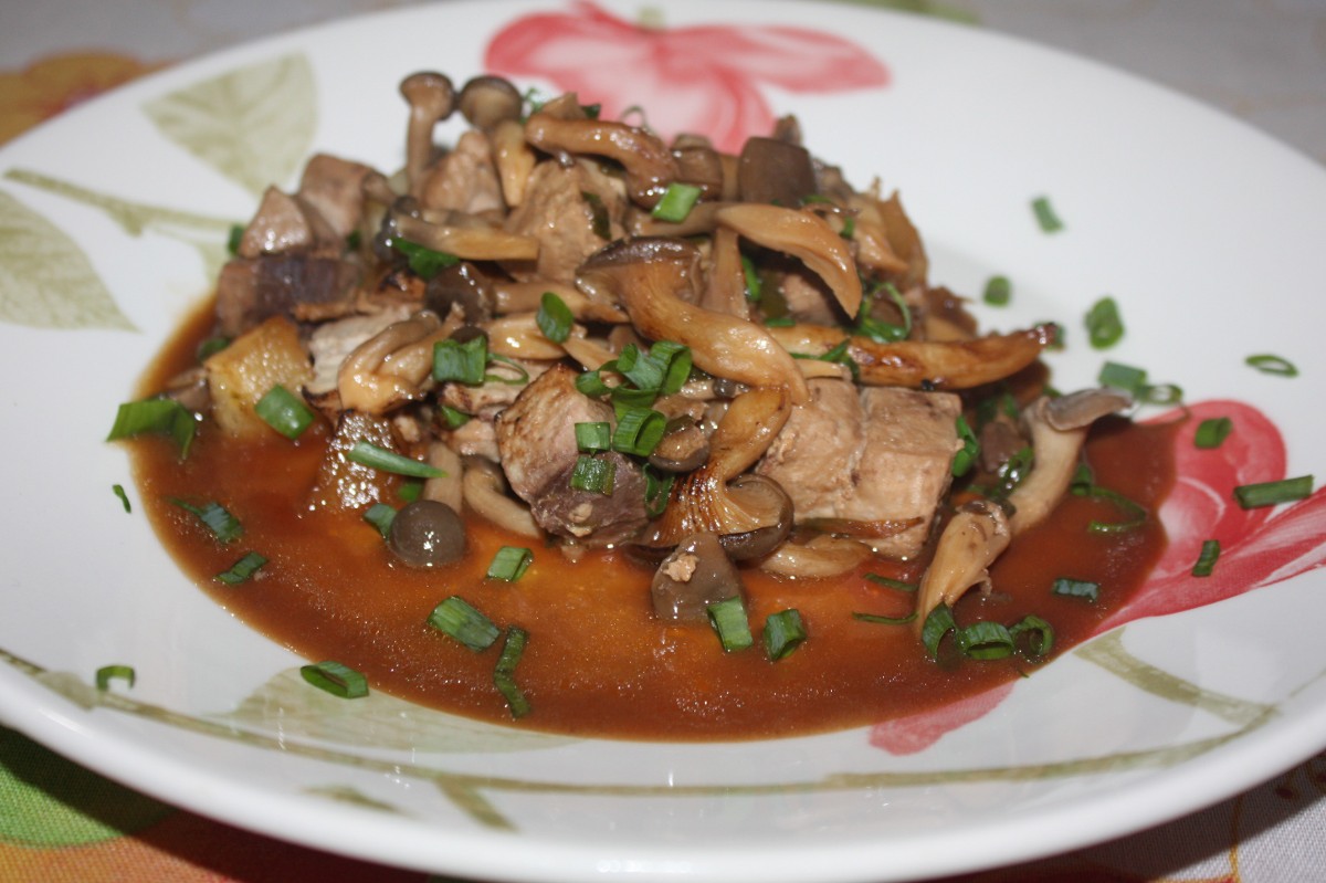 Atelier Funghi Shimeji Flambado com Atum e Abacaxi