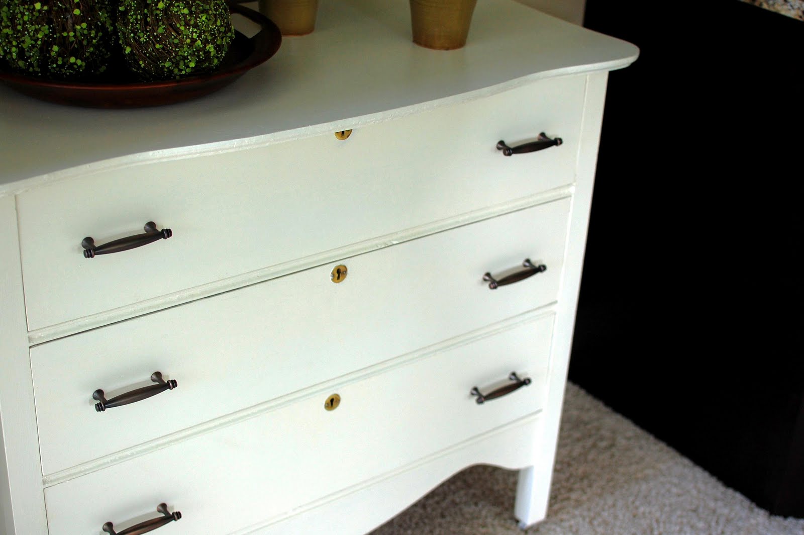 33 Shades of Green Painting a Dresser