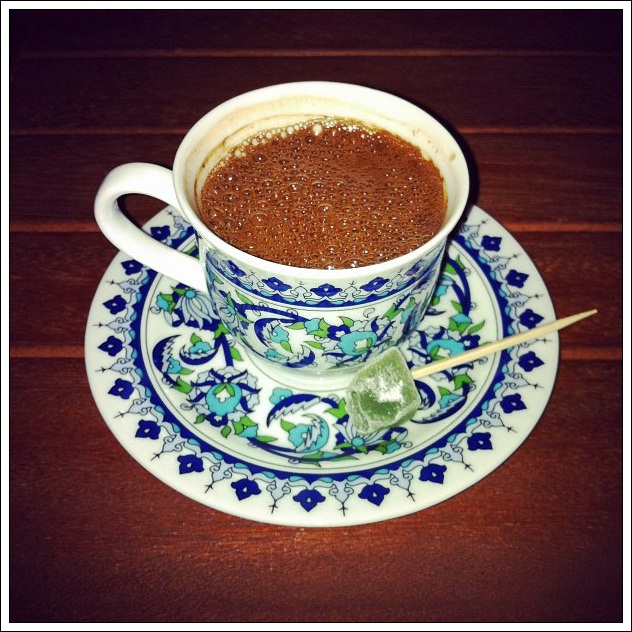 FİNCANDAKİ MUCİZE KAHVE ZEYTİNLİK�TE KAHVE MOLASI
