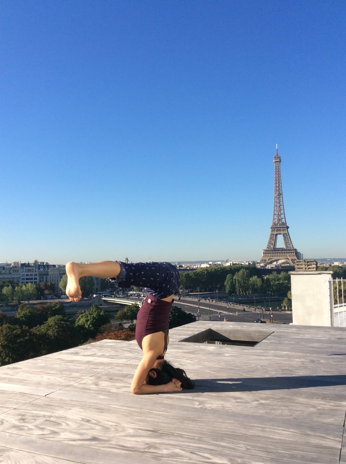 yoga avec la tour Eiffel 3, 2016