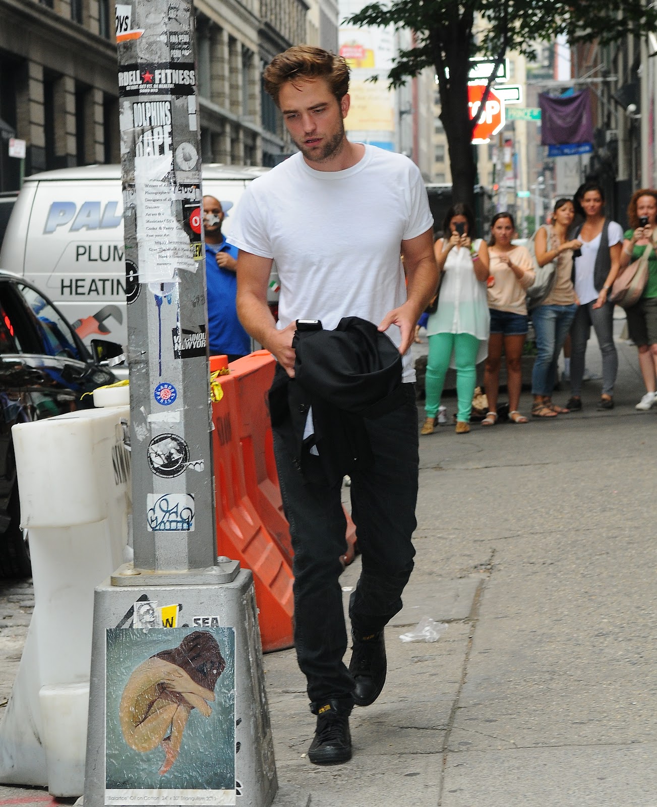 http://4.bp.blogspot.com/-Qfz-fVdLU08/UCt5fn8gvfI/AAAAAAAABcQ/-VFrRiK0gWg/s1600/PATTINSONLIFENYC081412+%2826%29.jpg