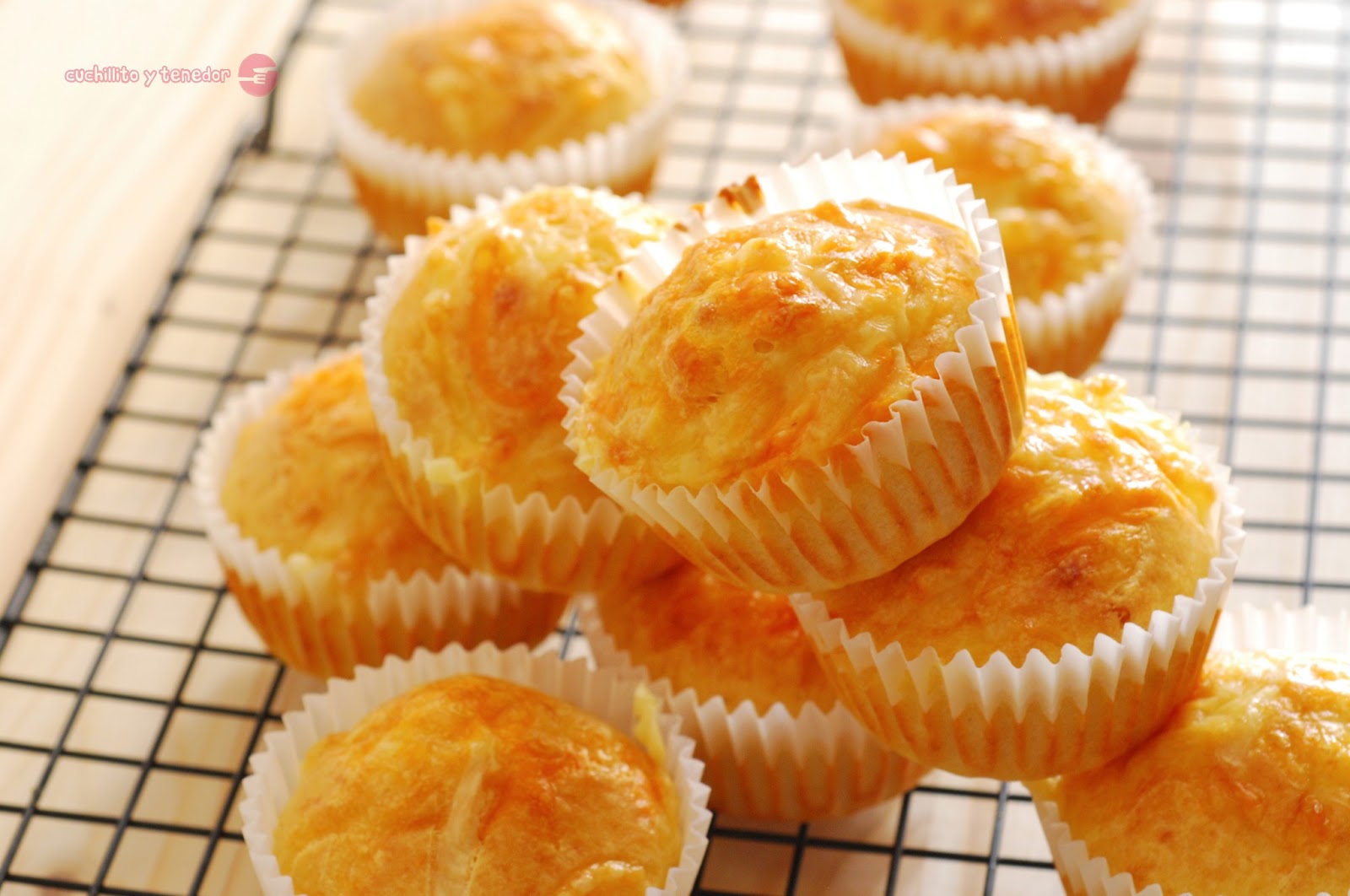 Muffins de queso. Cuchillito y Tenedor