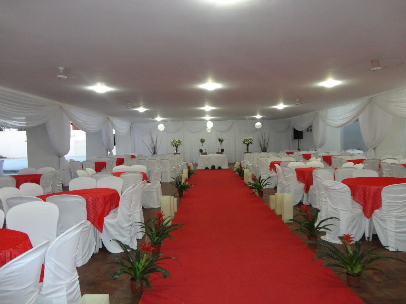 Juneo Silva Decorações Casamento vermelho e Branco Simples Natural Juneo Silva Decorações Casamento vermelho e Branco Simples Natural