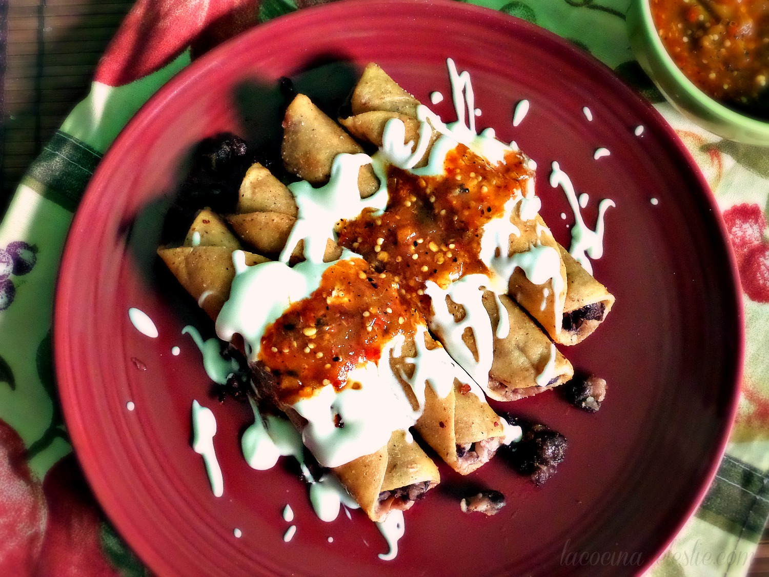 Flautas de Frijol Negro La Cocina de Leslie (en Español)