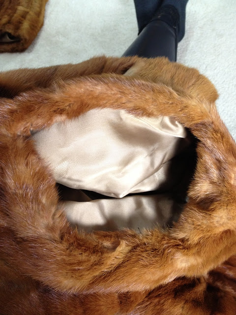 Fur coat into fur vest, coat to vest, vintage fur coat, DIY, step by step, do it yourself