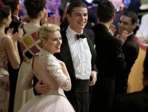 Scarlett johansson dating rumors