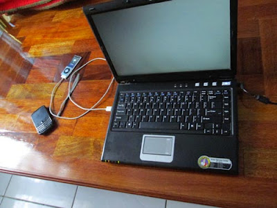 Versatile table as a comfortable workspace Versatile_table_as_worksapce