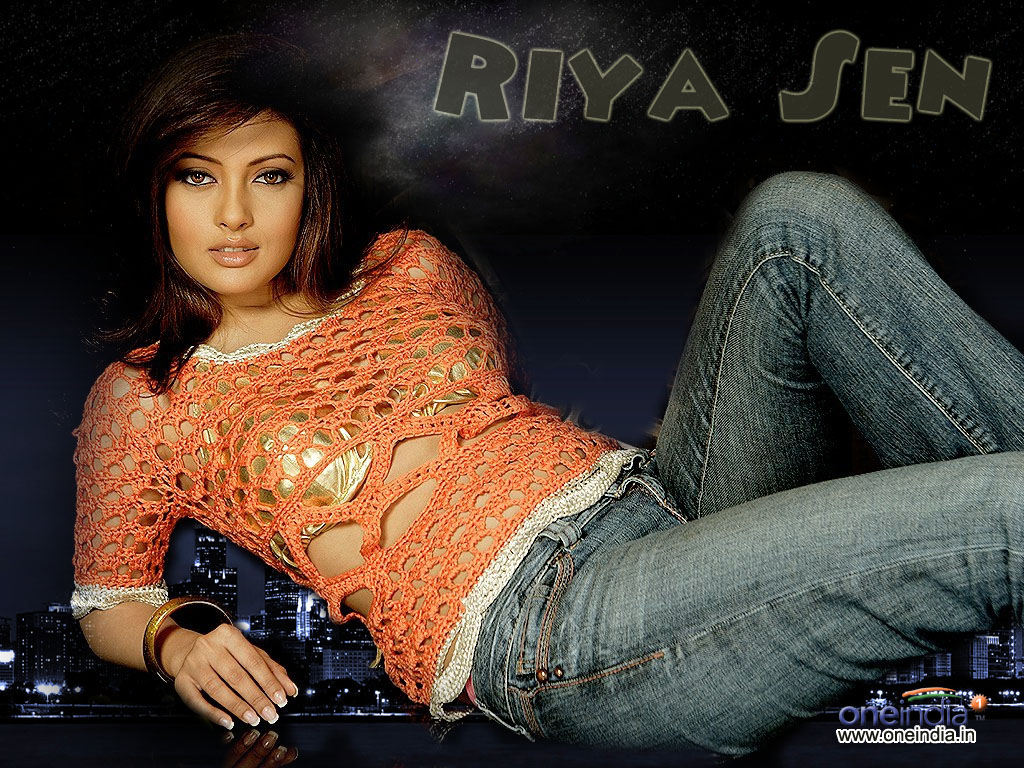 Riya Sen Indian Actress Hot wallpapers,indian actress hot wallpapers