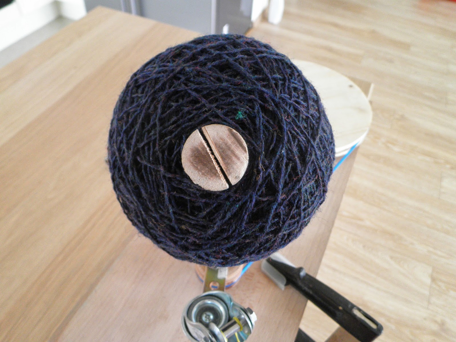 DIY Yarn ball winder from scraps Knitwear and Crafts