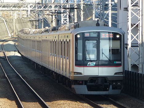 東京メトロ半蔵門線　田園都市線　各停　長津田行き5　5000系