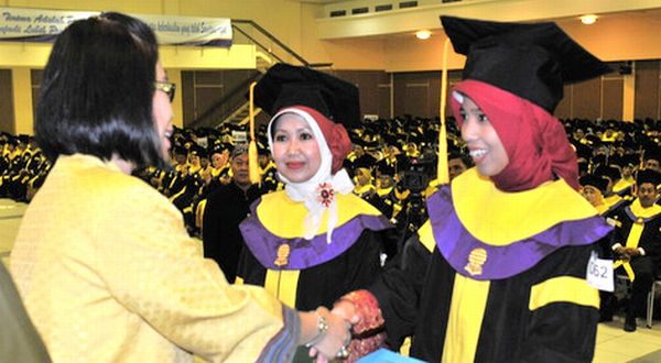 Pilihan pembayaran terbaik untuk pinjaman mahasiswa