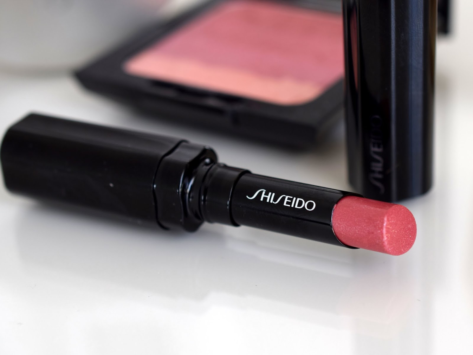 Shiseido Veiled Rouge RD302 Rosalie