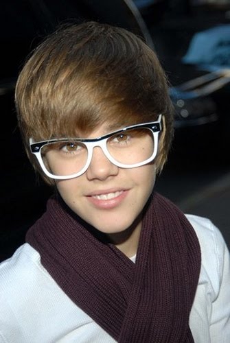 justin bieber with glasses and hat. Justin Bieber is allegedly